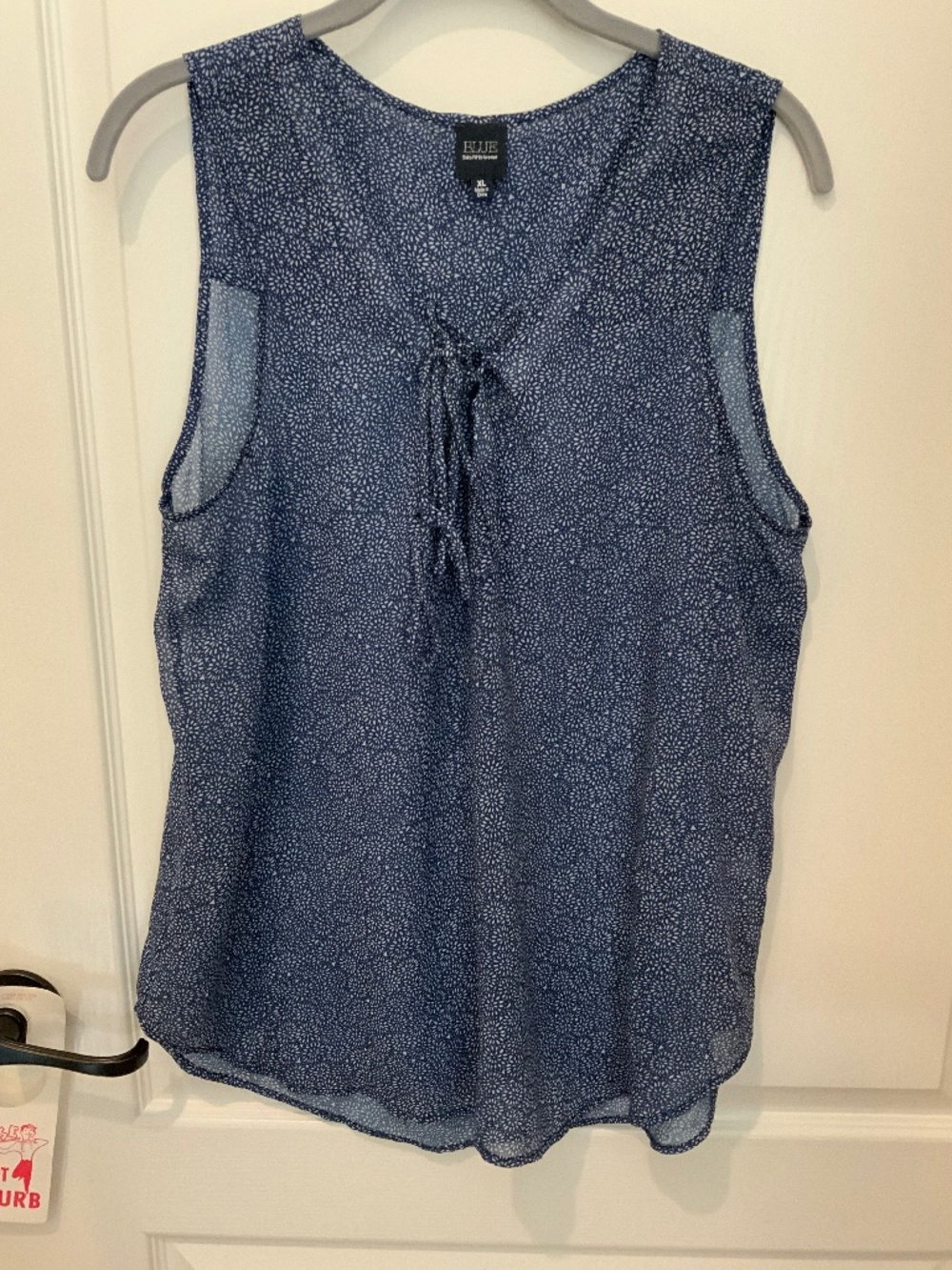 Saks Fifth Avenue Blue label Sleeveless ‘Starburst’On Navy Blouse SZ XL Travel